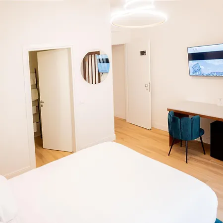 Uh Lucio Sestio בית הארחה רומא